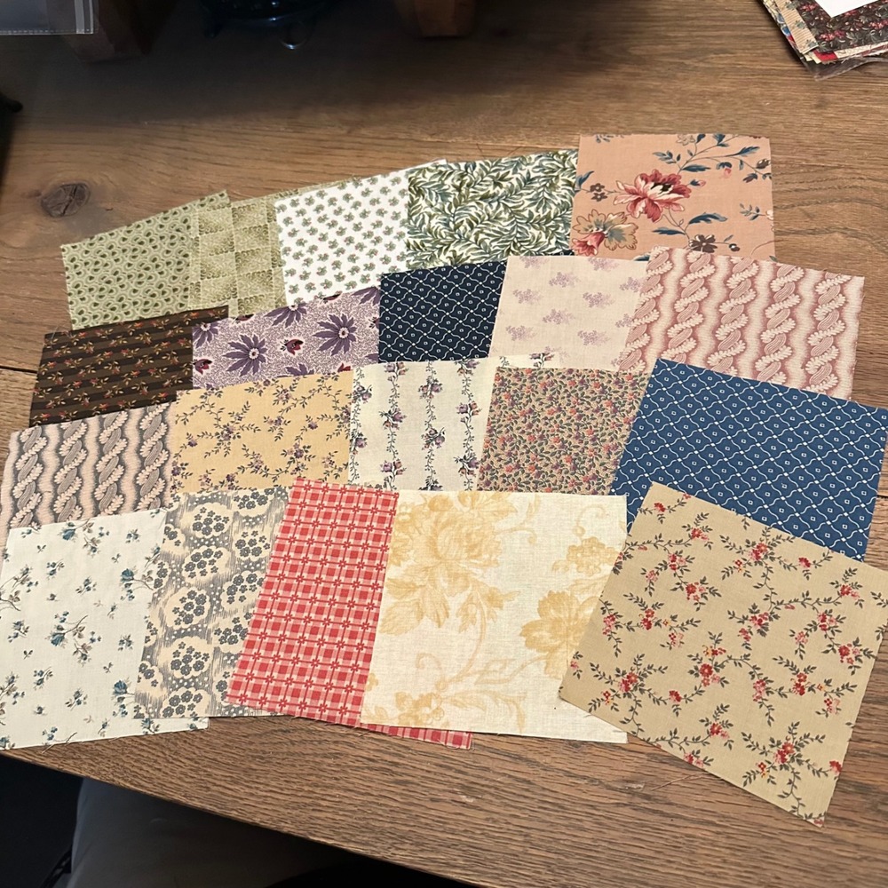 40 Pre-Cut 5 Inch Cotton Fabric Squares Charm Pack Civil War Reproduction Floral - Picture 3 of 3